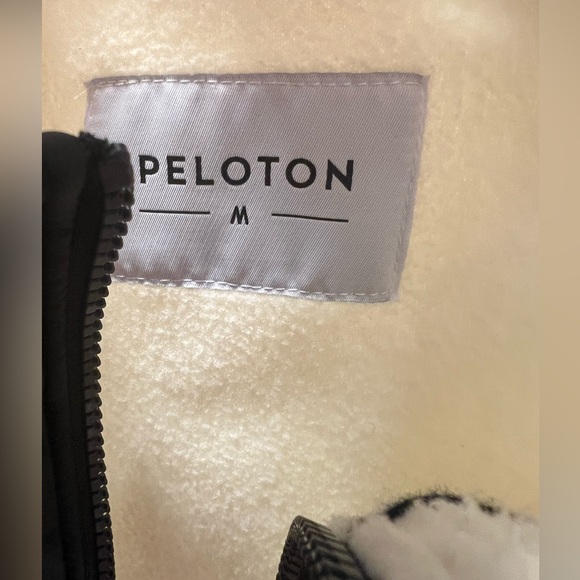 13. PELOTON SHERPA 1/2 ZIP Pullover- Cream and Black - Picture 12 of 16